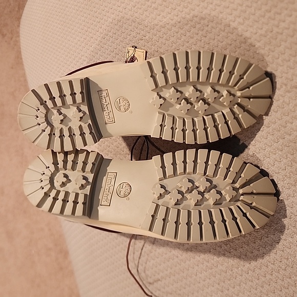 Timberland Men's 6" Classic Waterproof Boots - Picture 13 of 14